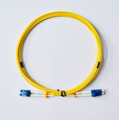 G657A Singlemode het Flardkoord Duplexlc/upc van vlechtpvc LSZH aan LC/UPC