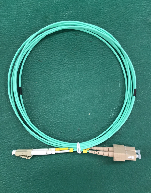 Multimode Diameter van het het Flardkoord OM3-300 2.0mm van Aqua Fiber Patch Cable LC LC Duplex