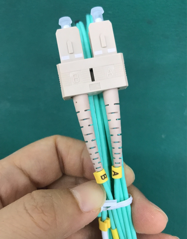 Van het de Vezel het Optische Flard van Sc LC Koord OM3 300 Duplexlszh-Jasje Aqua Color