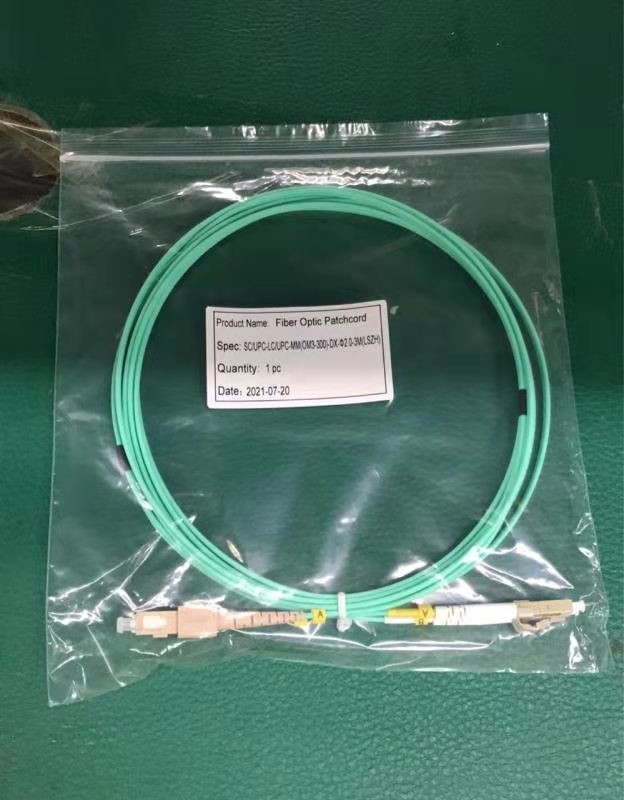 Van het de Vezel het Optische Flard van Sc LC Koord OM3 300 Duplexlszh-Jasje Aqua Color